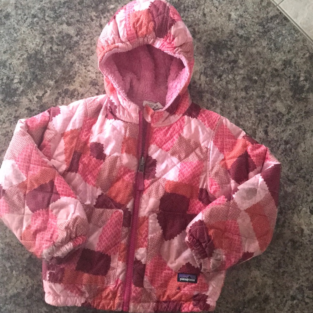 Patagonia girls size 4t reversible coat